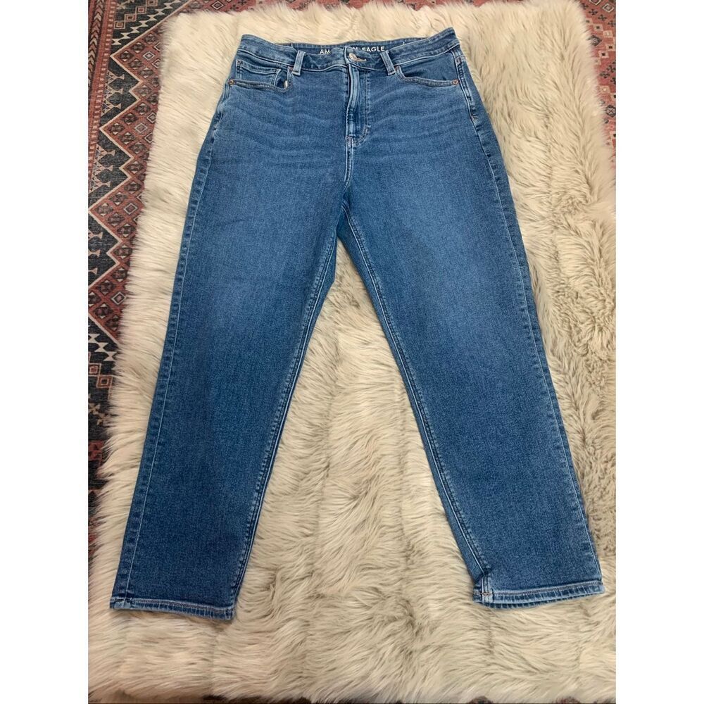 American Eagle Womens Mom Jeans Stretch size 12 Short